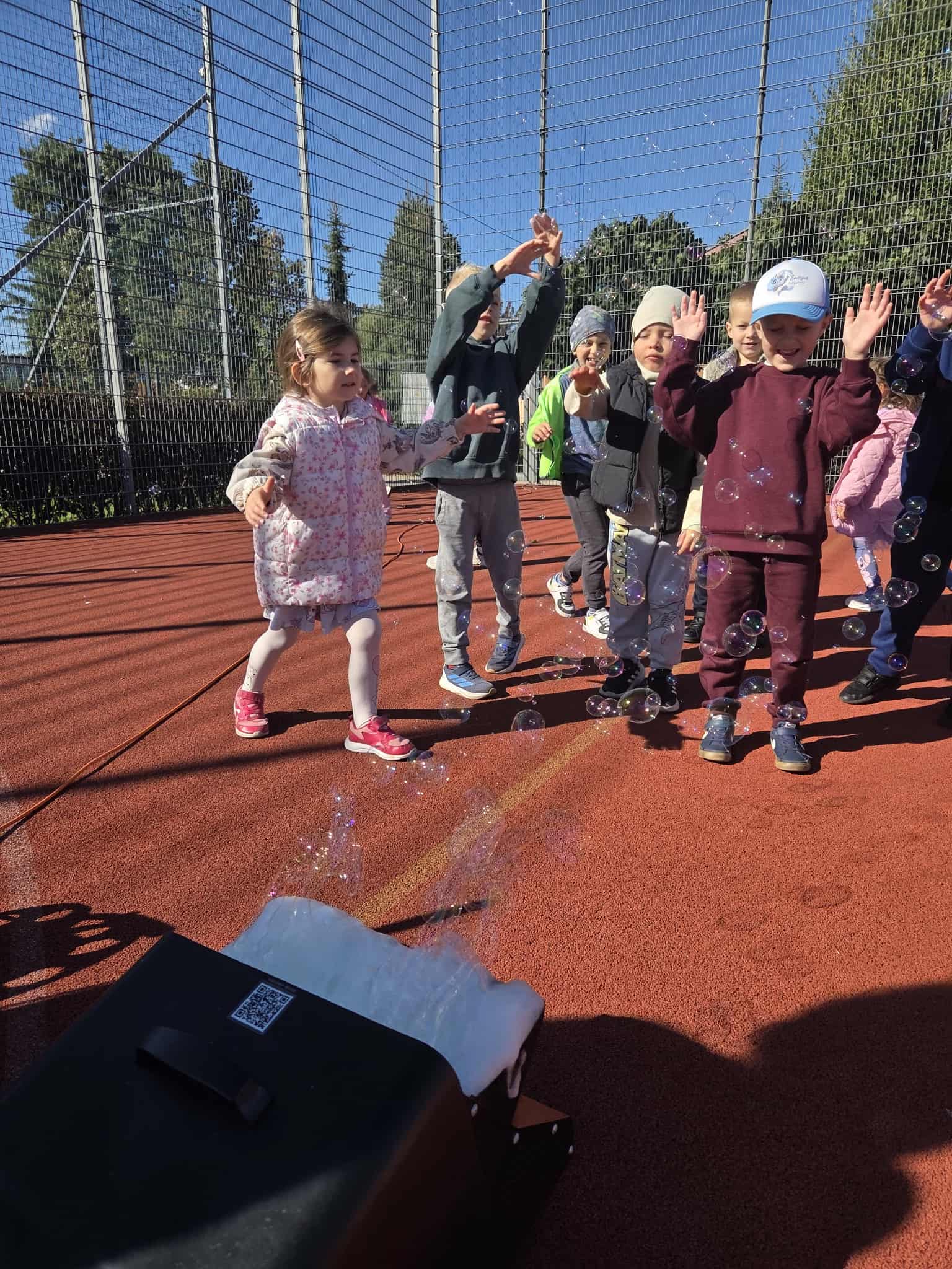 Messenger creation 887CA1E2 E70D 40F3 9D11 C7D5ABD7910E