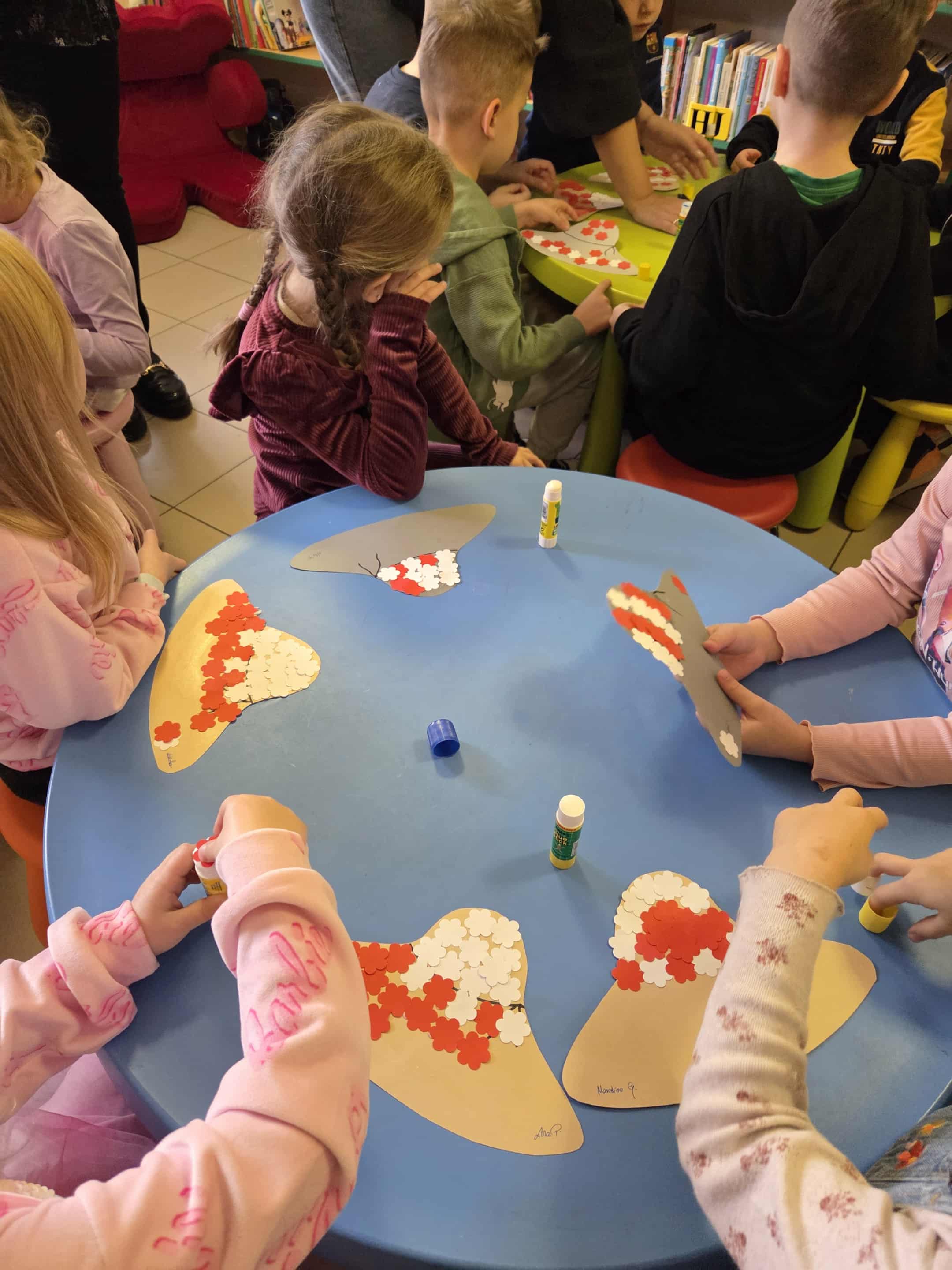 Messenger creation 12024134 4527 4A9B 9272 1F1AEC878F9A