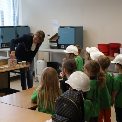 Wycieczka grupy zielonej 5 latków na Politechnikę Warszawską (filia w Płocku)_3